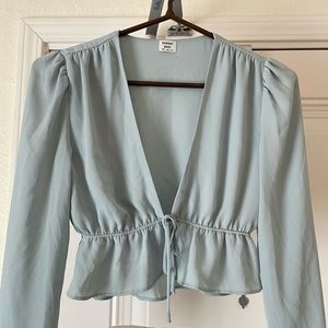 ❌SOLD❌Aritzia flowy top